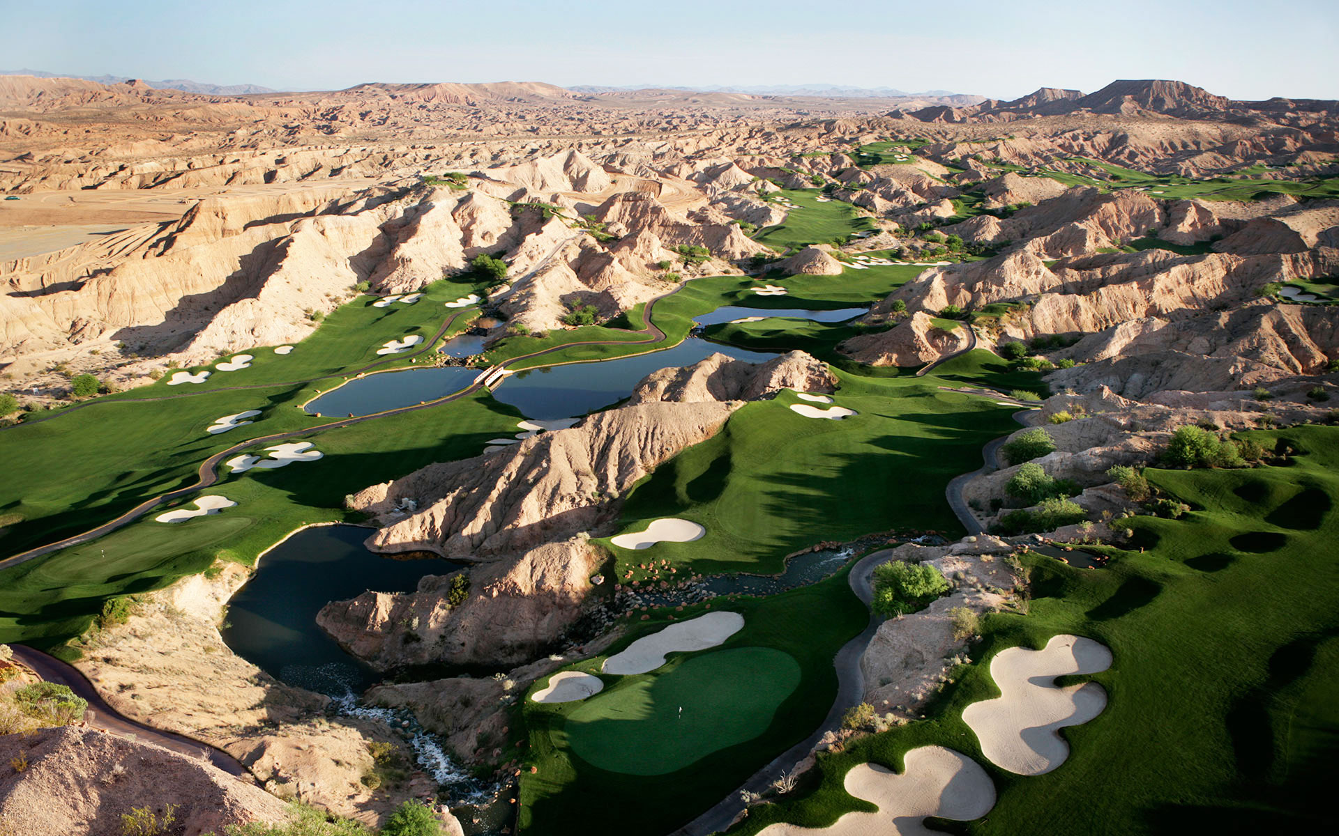 Wolf Creek sandstone fairway and green